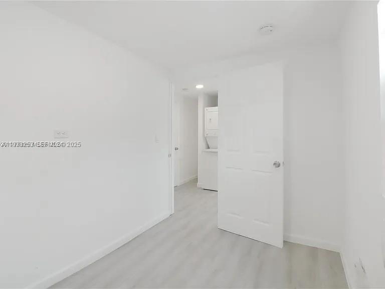   /  973 sq. ft. $ 2025-12-19 0 Photo