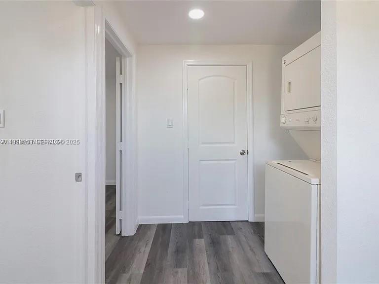   /  973 sq. ft. $ 2025-12-19 0 Photo