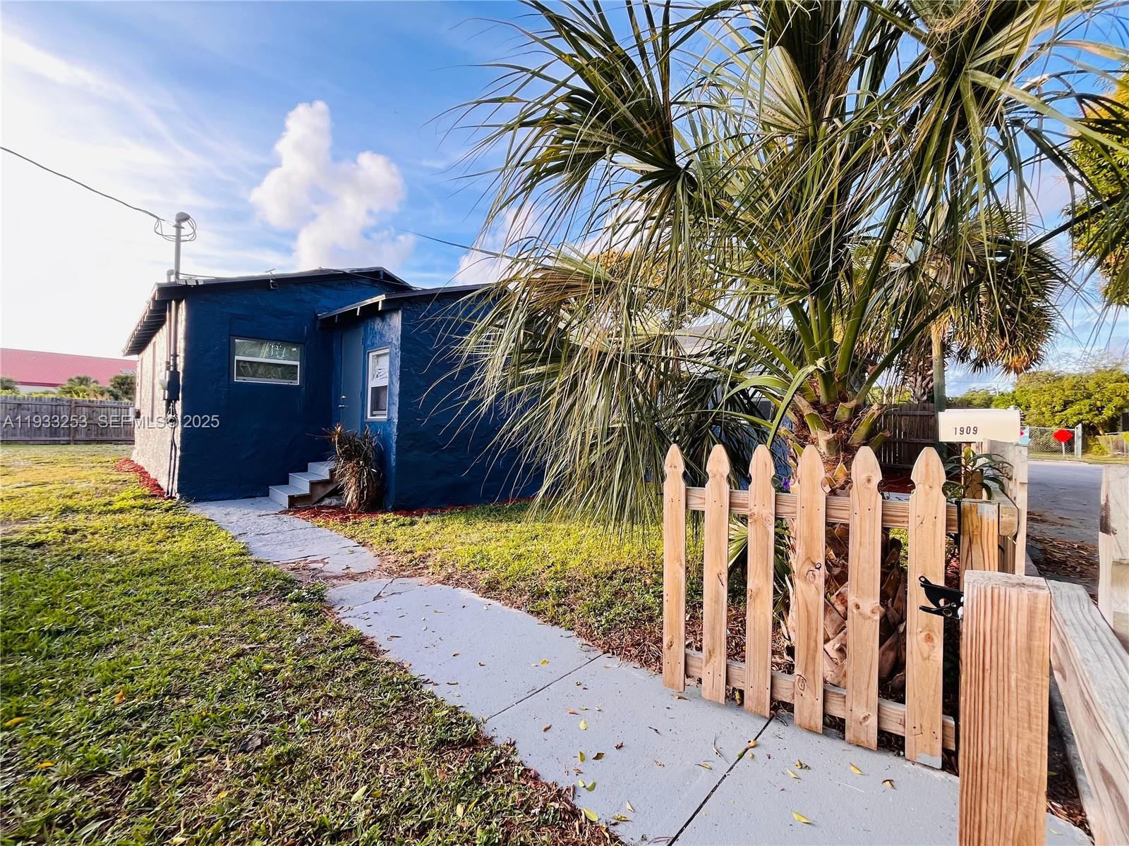   /  973 sq. ft. $ 2025-12-19 0 Photo