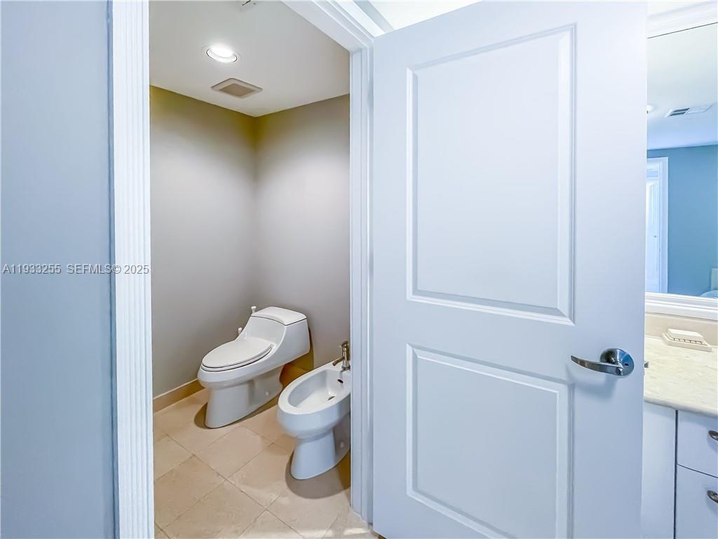 Photo of 3101 Ocean Dr  #3005, Hollywood, Florida, 33019 - 