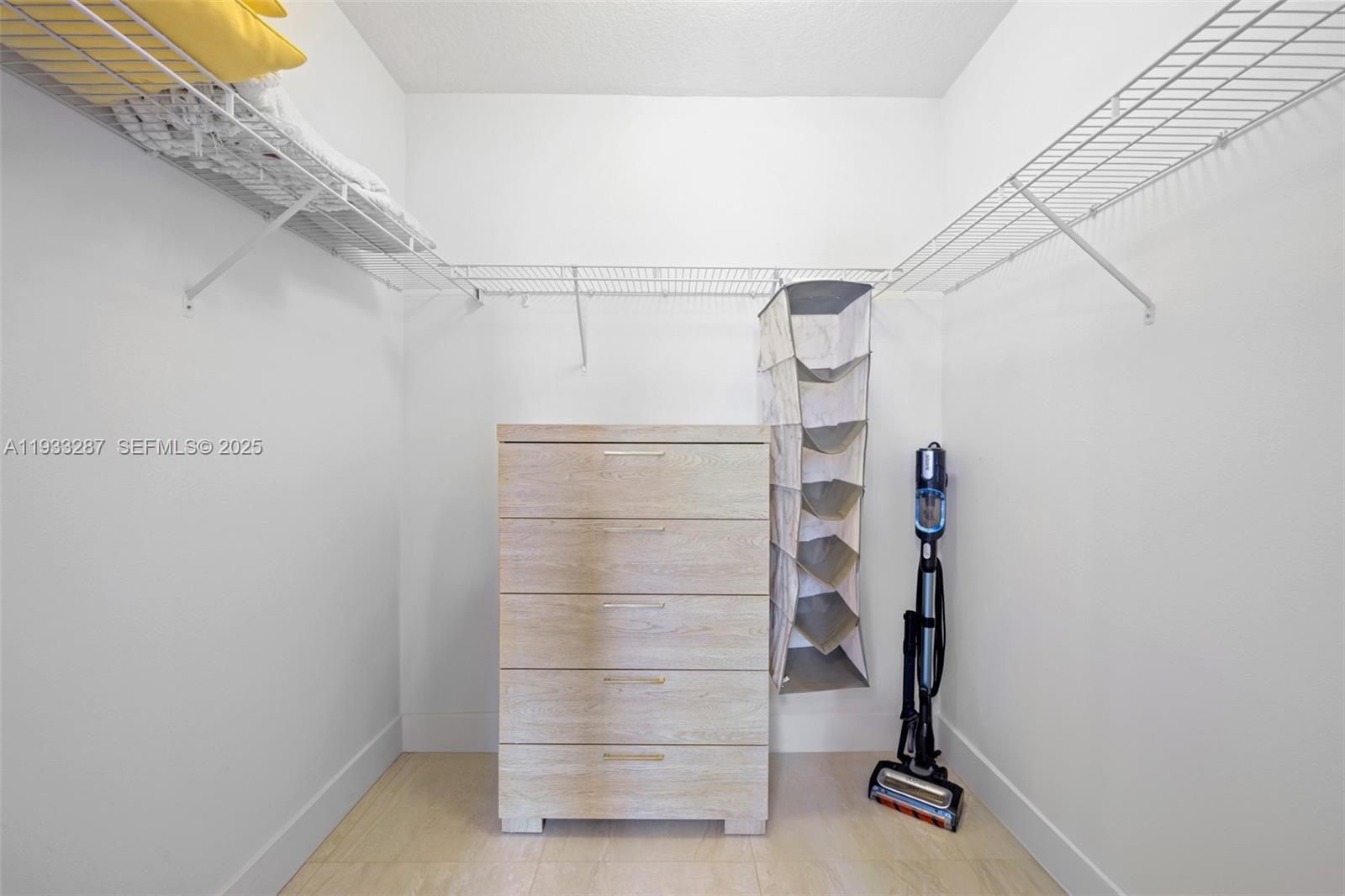 Photo of 3001 185th St  #613, Aventura, Florida, 33180 - 