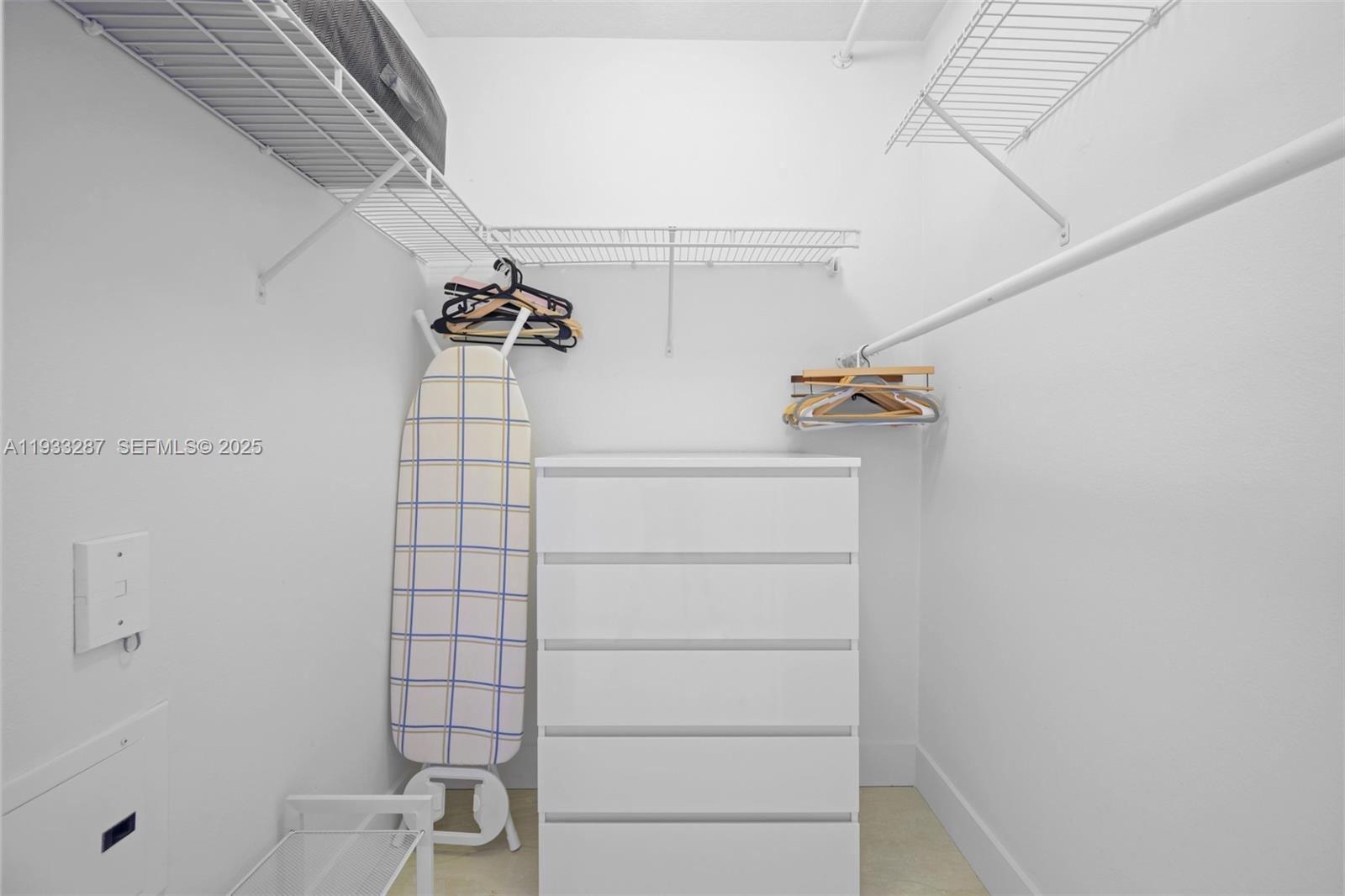 Photo of 3001 185th St  #613, Aventura, Florida, 33180 - 