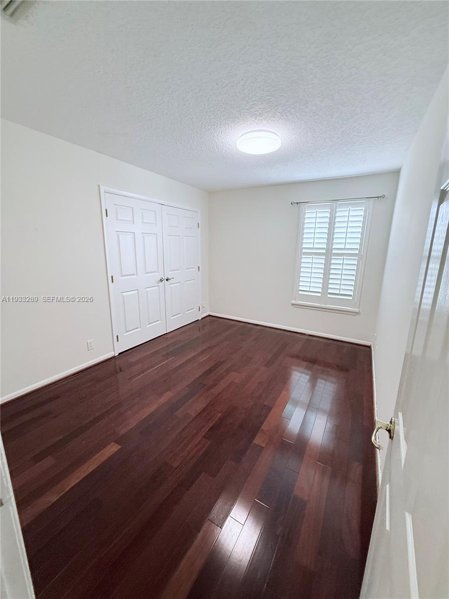 See details 1G 3 / 3 2040 sq. ft. $ 2026-04-29 0 Photo