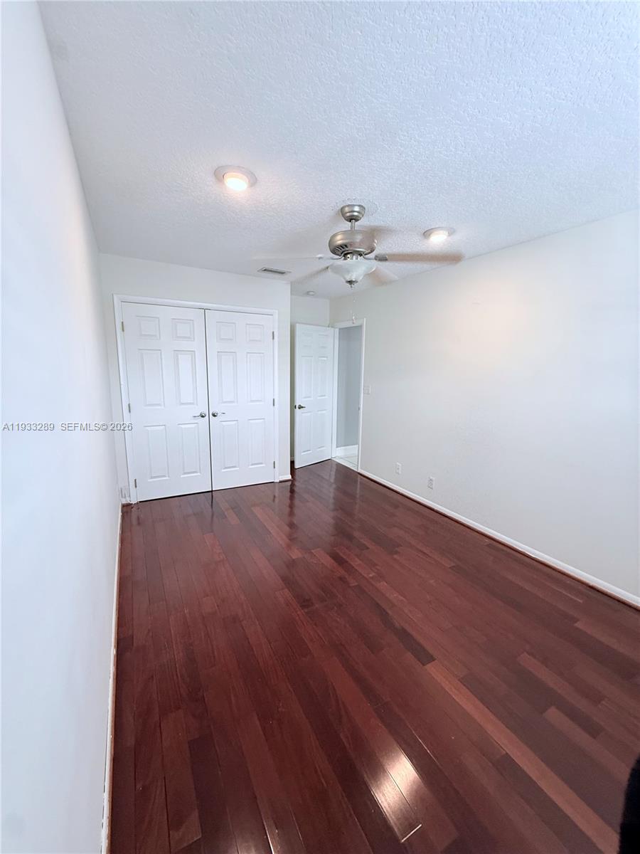 See details 1G 3 / 3 2040 sq. ft. $ 2026-04-29 0 Photo