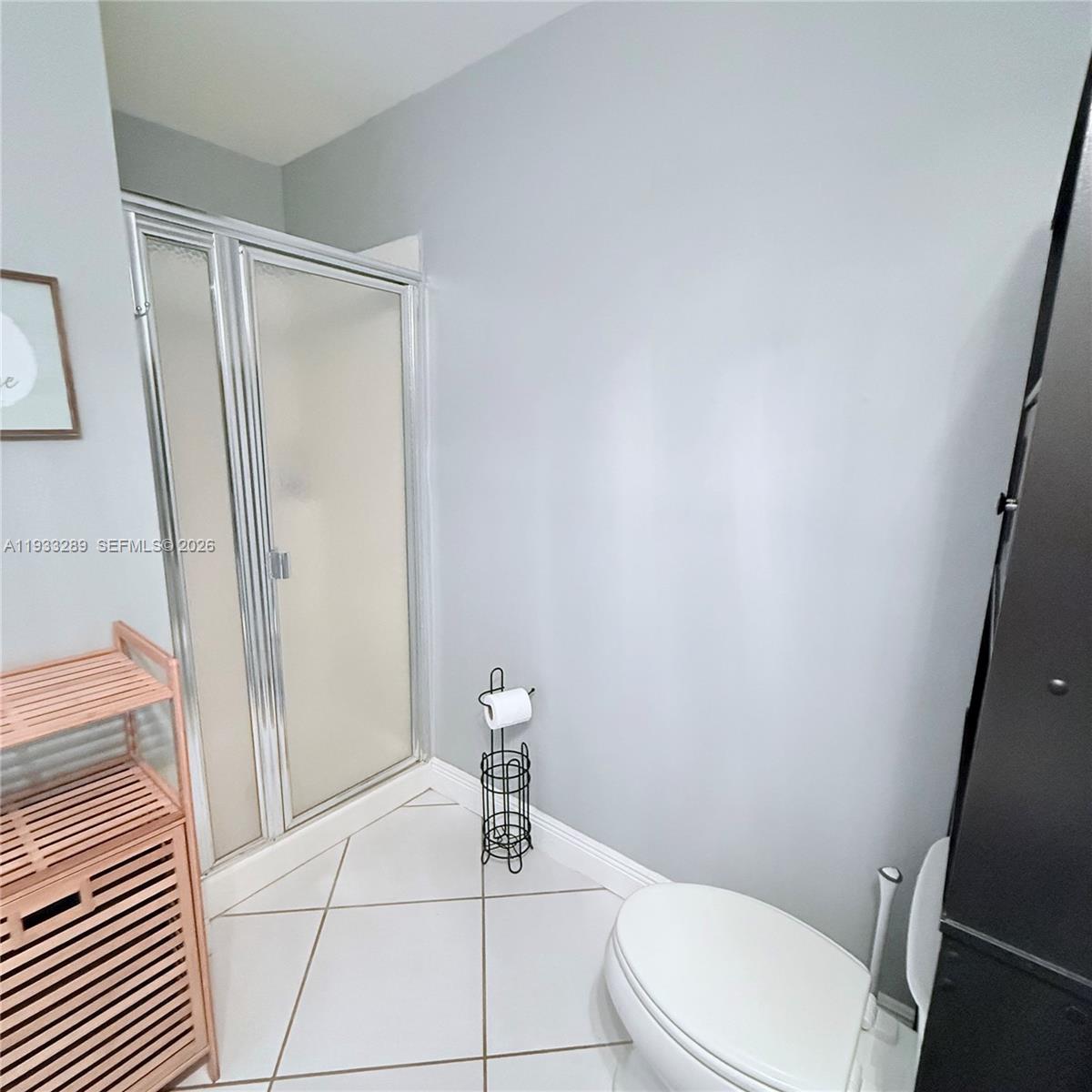 See details 1G 3 / 3 2040 sq. ft. $ 2025-12-19 0 Photo