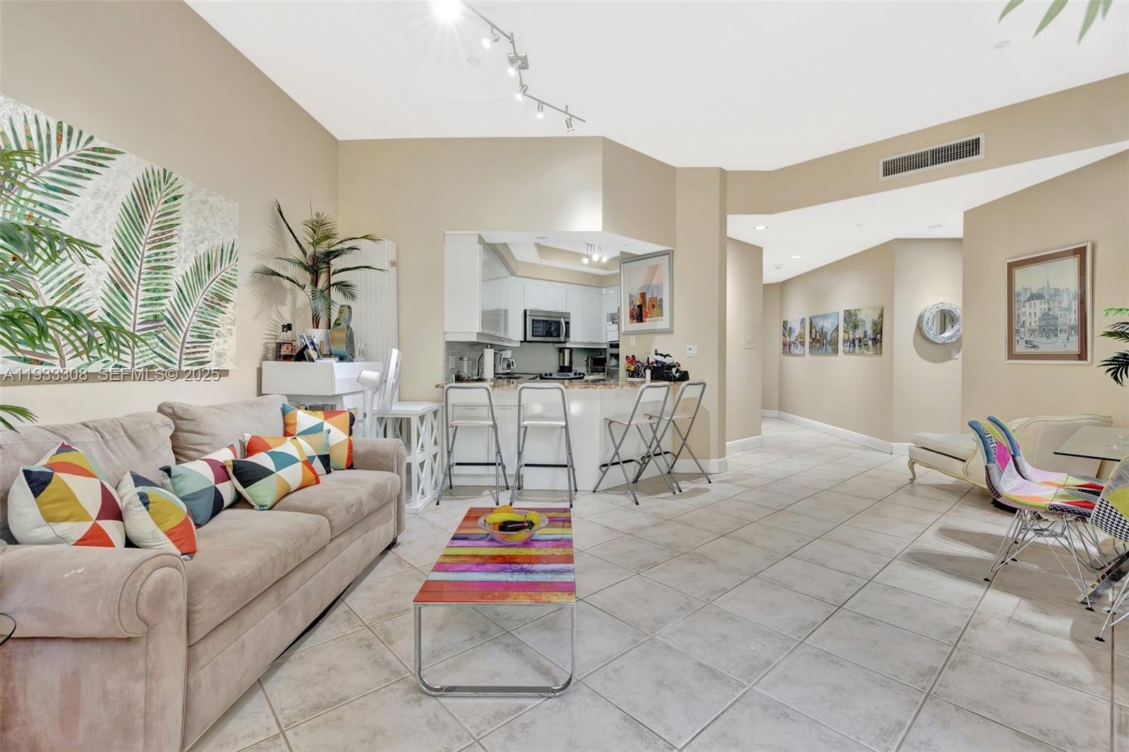 203 1 / 2 1180 sq. ft. $ 2025-12-19 0 foto