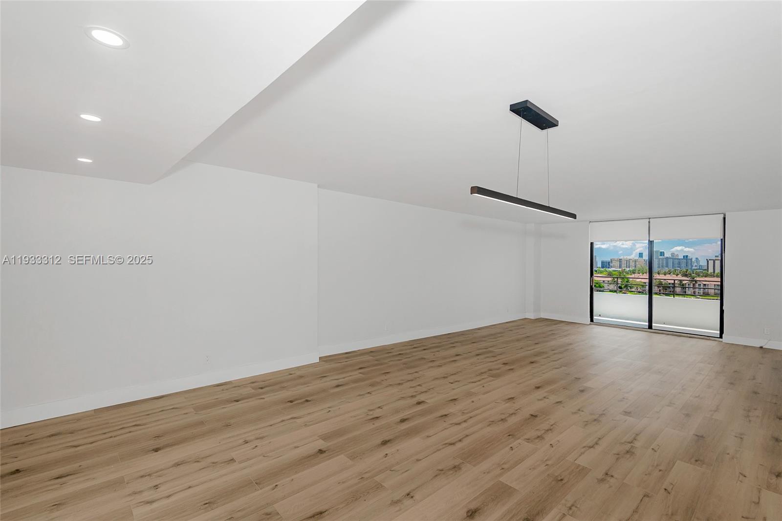 Photo of 2500 Parkview Dr  #821, Hallandale Beach, Florida, 33009 - 