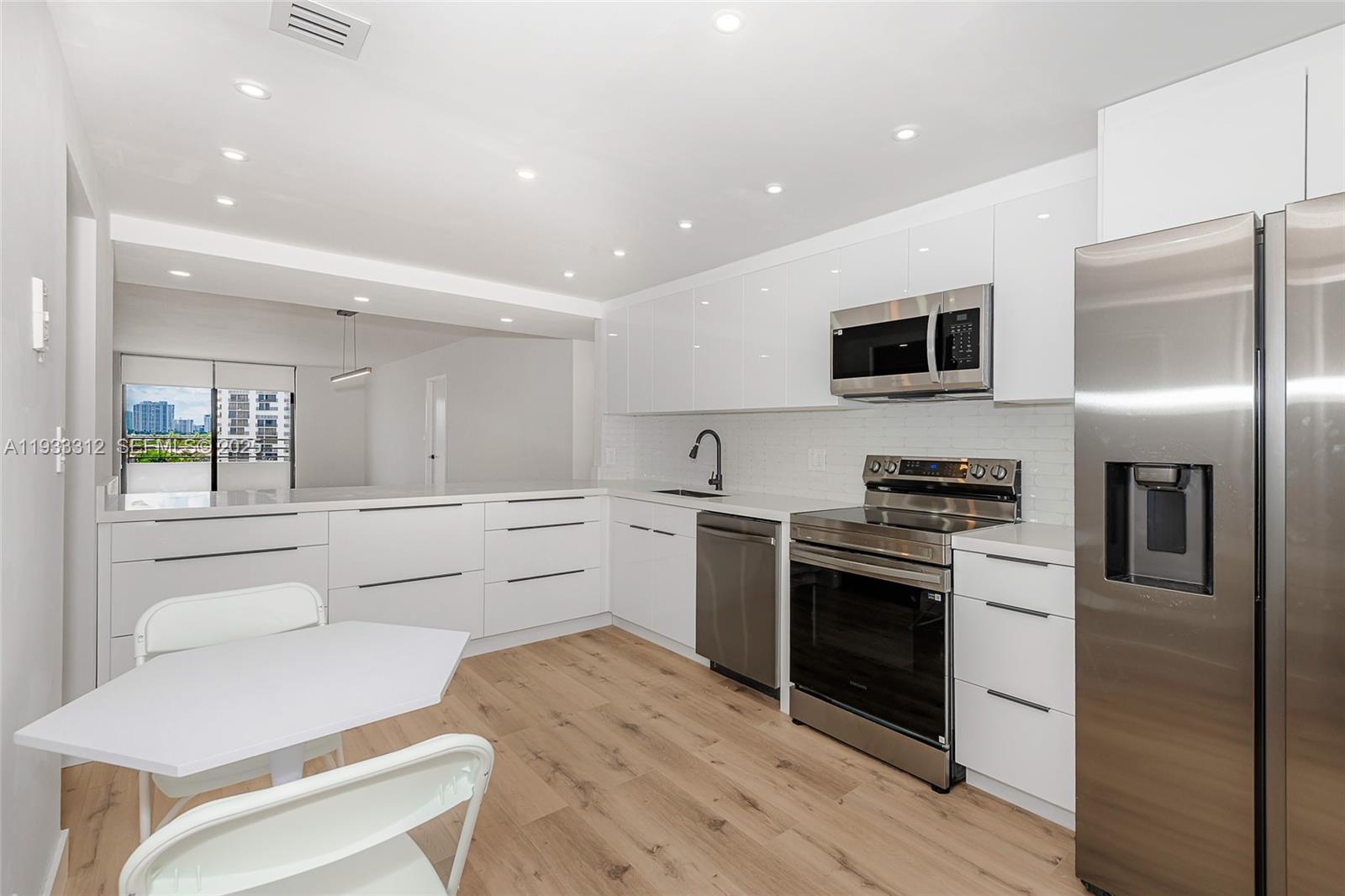 Photo of 2500 Parkview Dr  #821, Hallandale Beach, Florida, 33009 - 