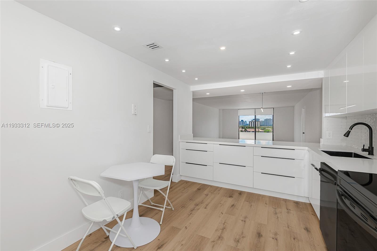 Photo of 2500 Parkview Dr  #821, Hallandale Beach, Florida, 33009 - 