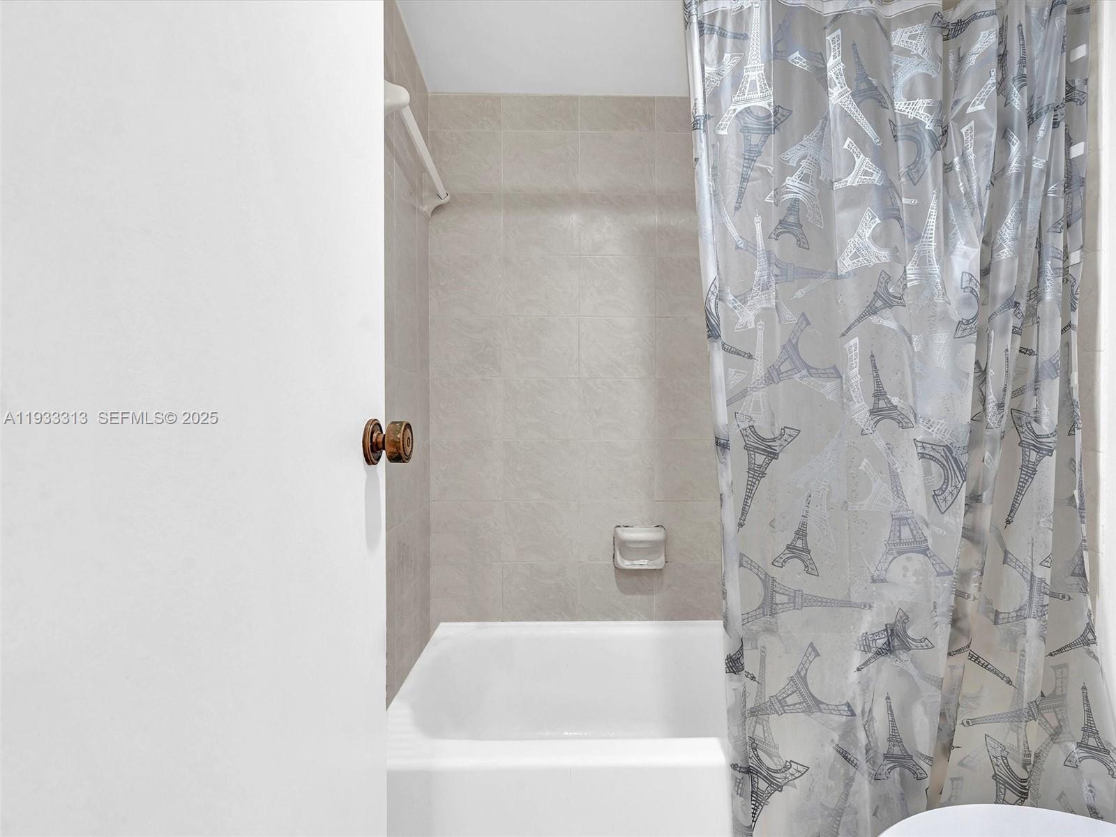 1025 2 / 2 1357 sq. ft. $ 2025-12-19 0 Photo