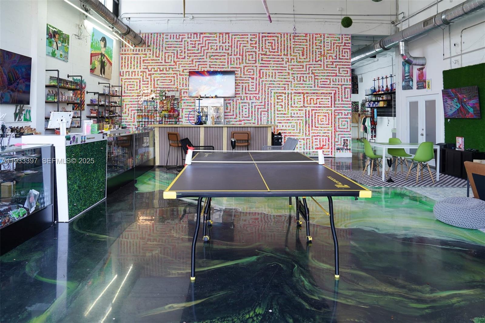   /   sq. ft. $ 2025-12-19 0 foto