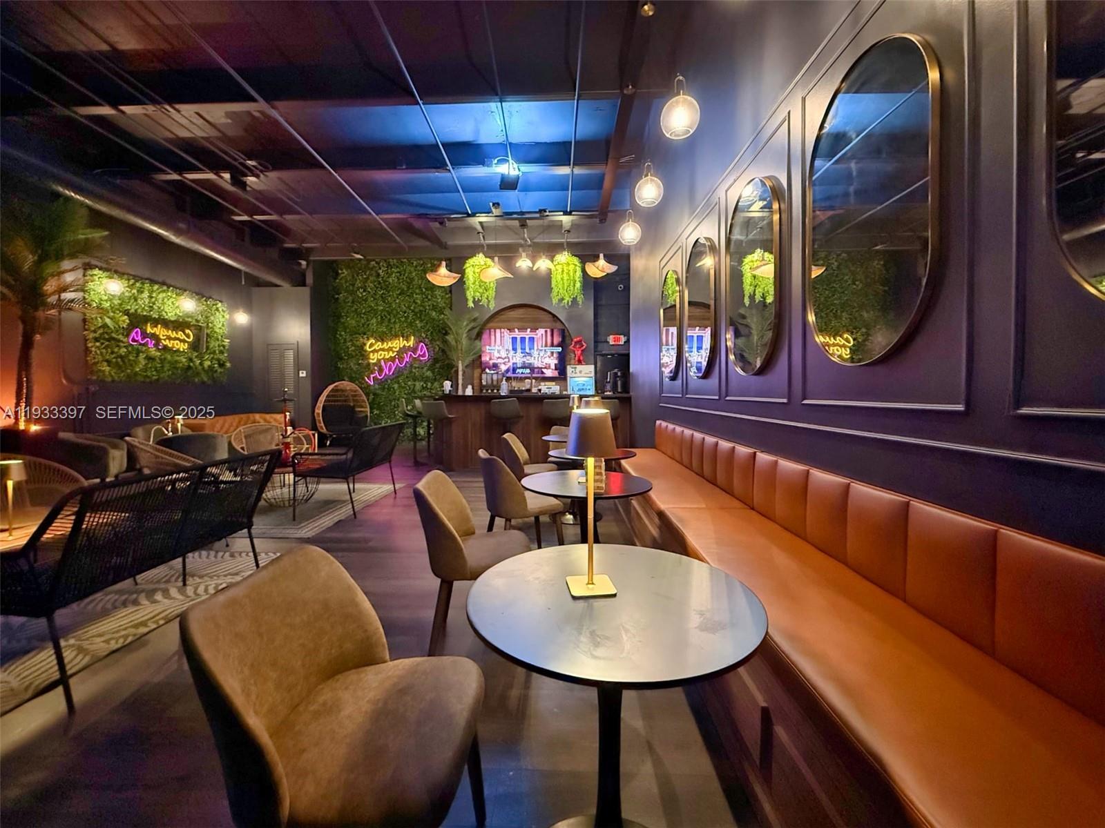   /   sq. ft. $ 2025-12-19 0 foto