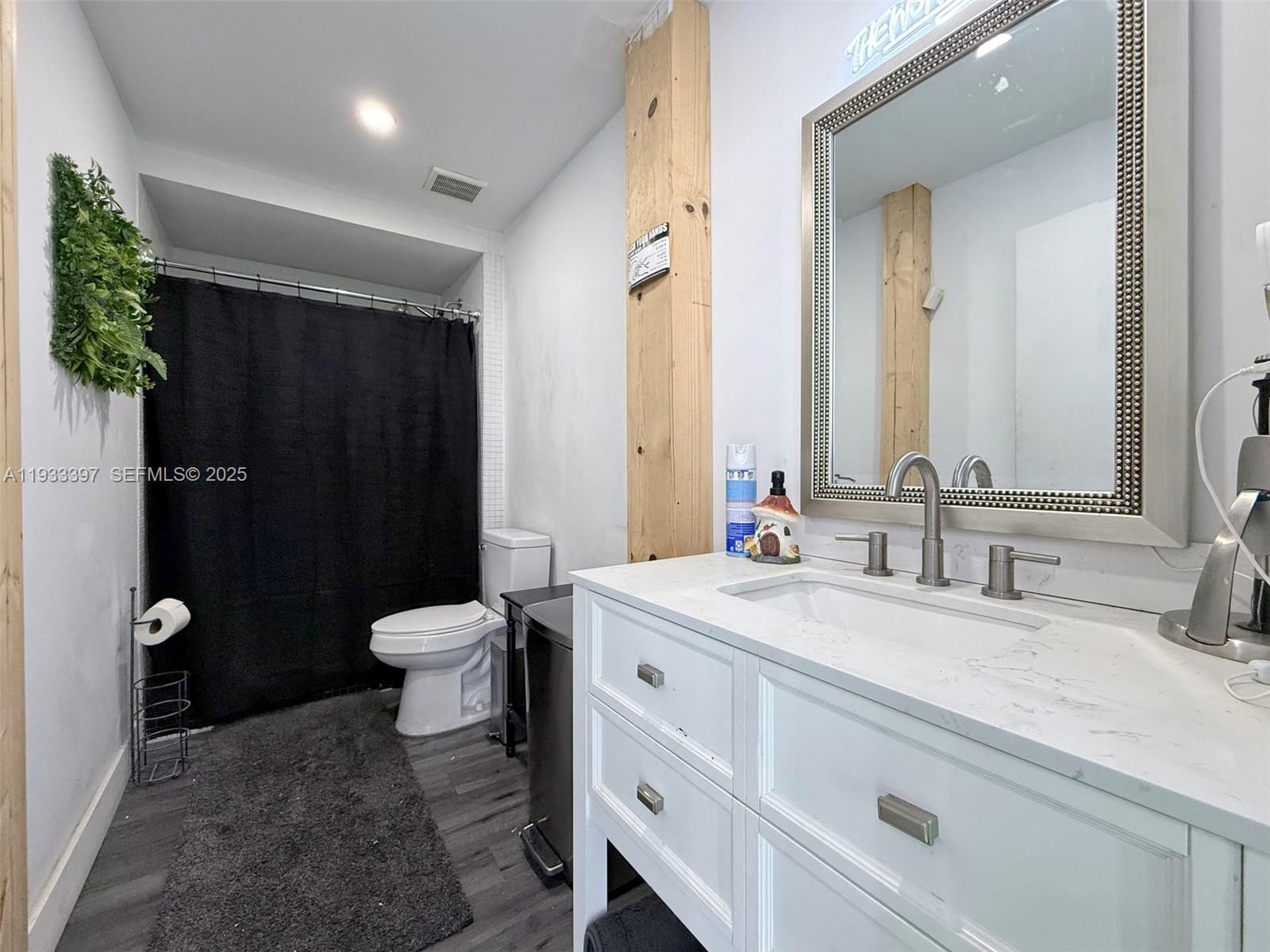   /   sq. ft. $ 2025-12-19 0 foto