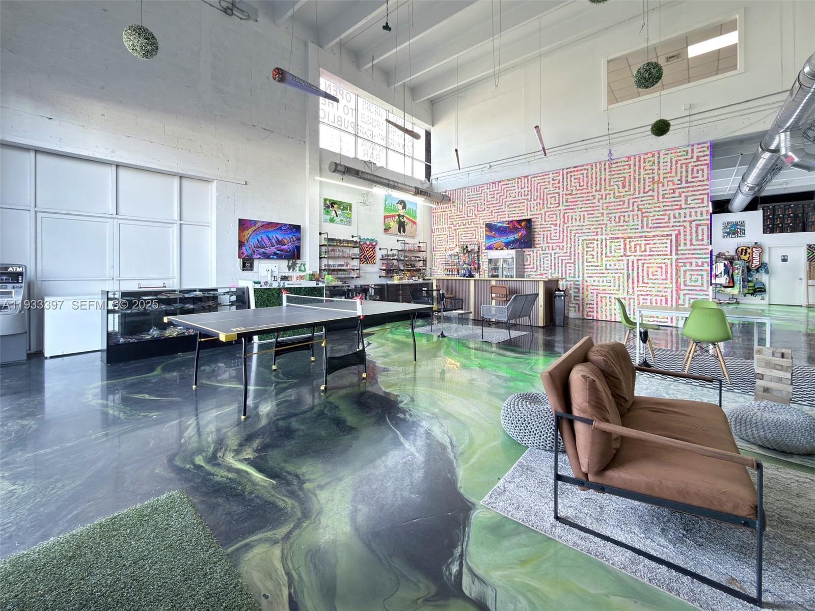   /   sq. ft. $ 2025-12-19 0 foto