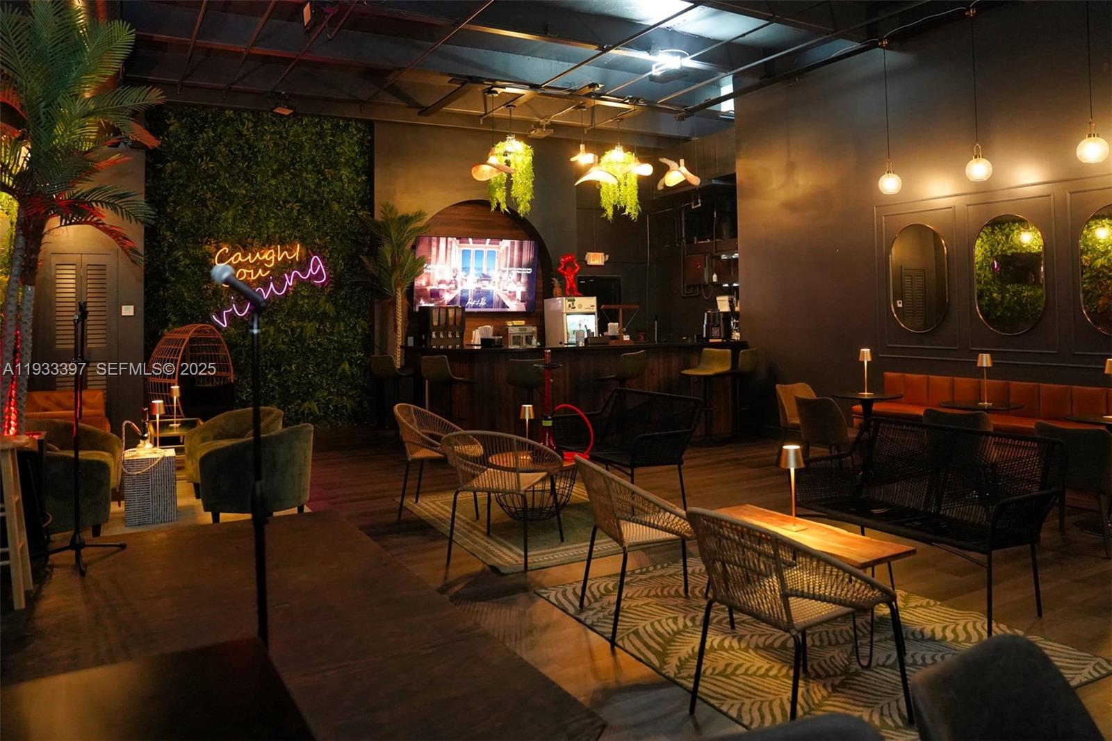   /   sq. ft. $ 2025-12-19 0 foto