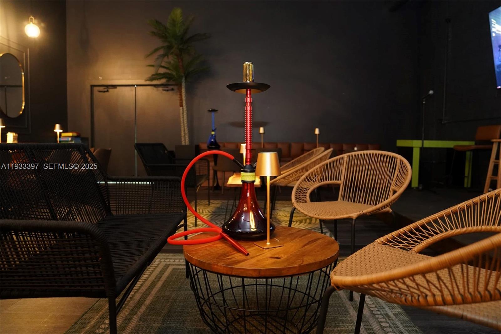   /   sq. ft. $ 2025-12-19 0 foto