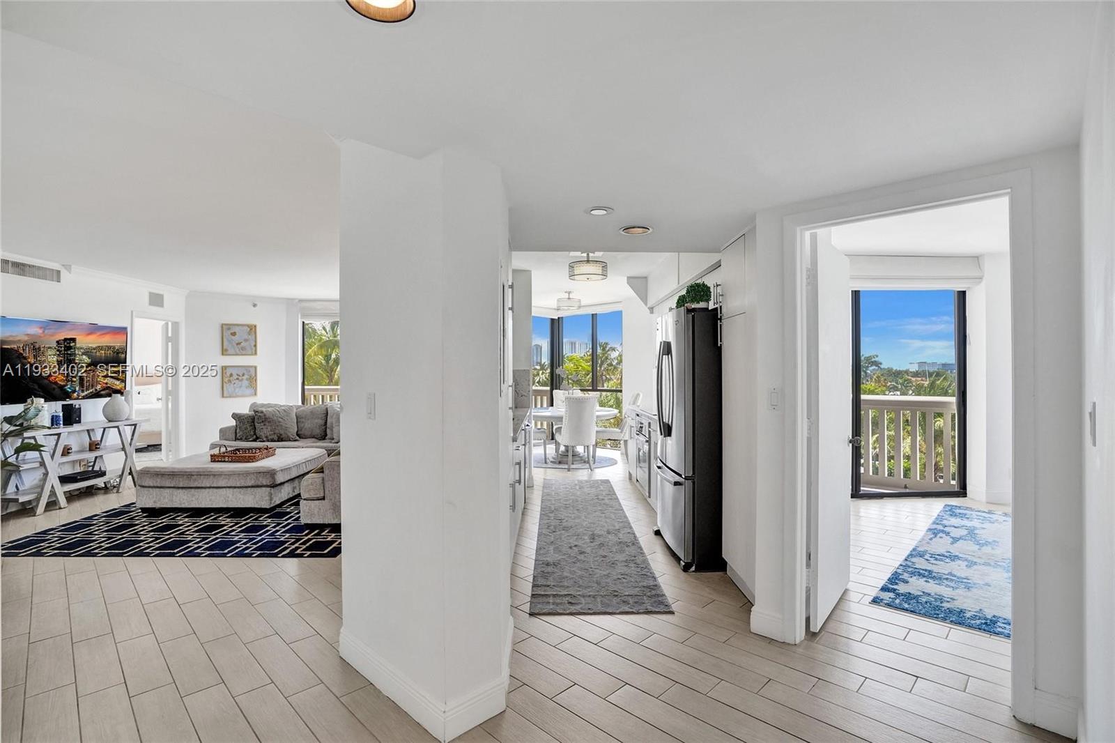 503 3 / 3 1840 кв.футов $ 2025-12-19 0 Фото