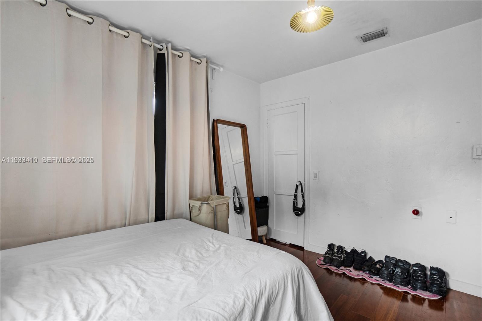   /  2109 sq. ft. $ 2025-12-19 0 foto