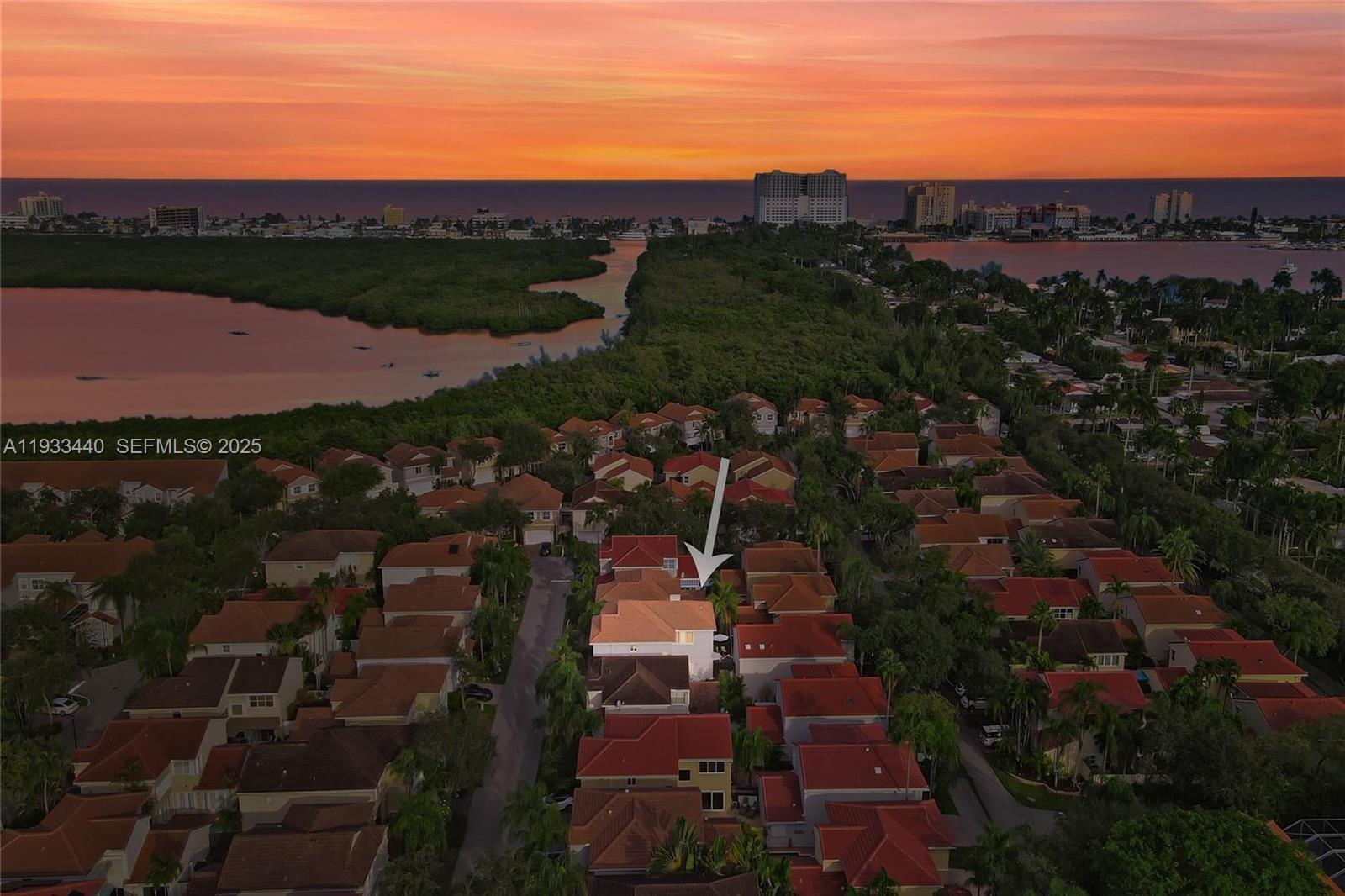 Photo of 1046 Satinleaf St  (1046), Hollywood, Florida, 33019 - 