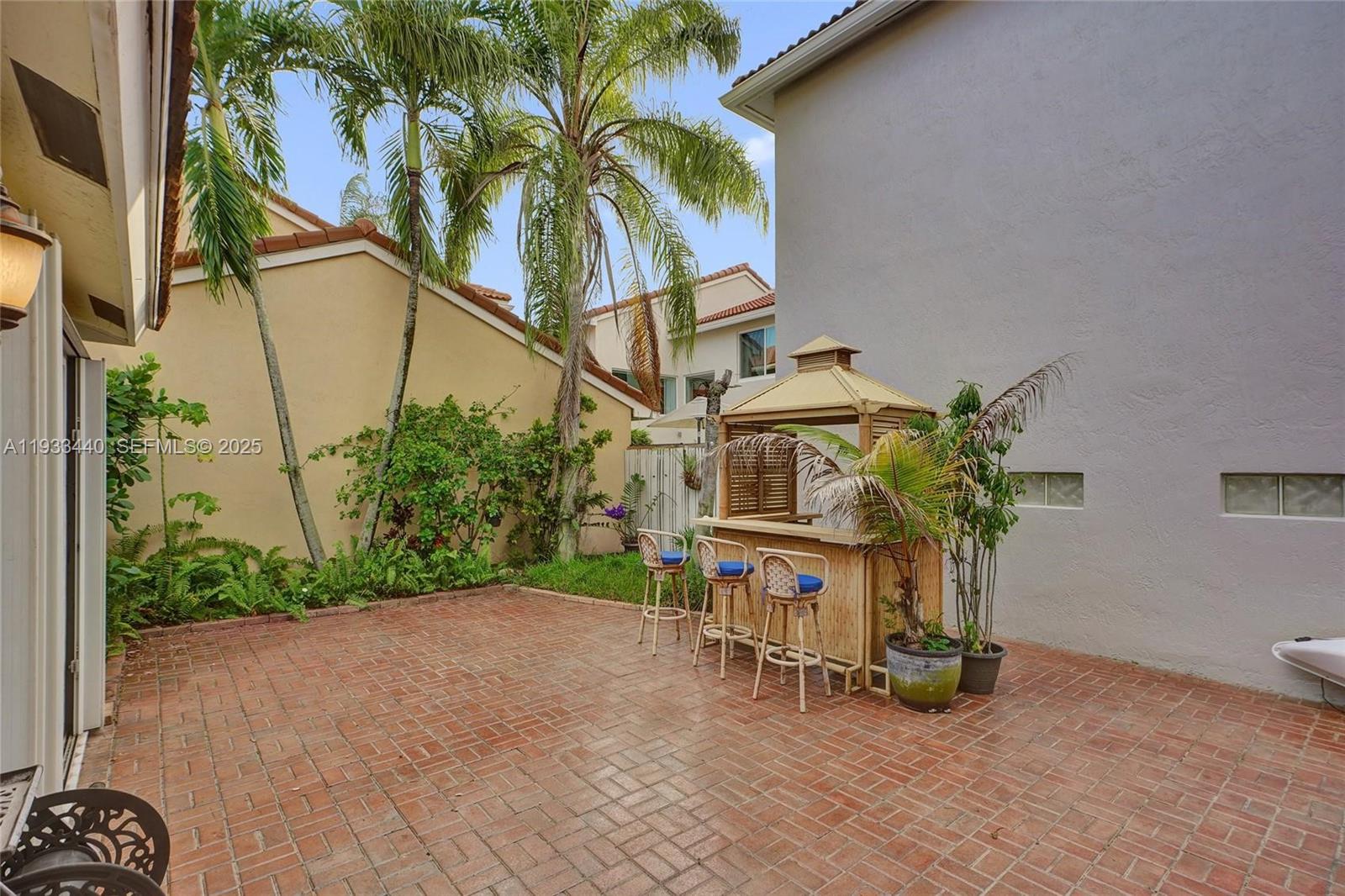 Photo of 1046 Satinleaf St  (1046), Hollywood, Florida, 33019 - 