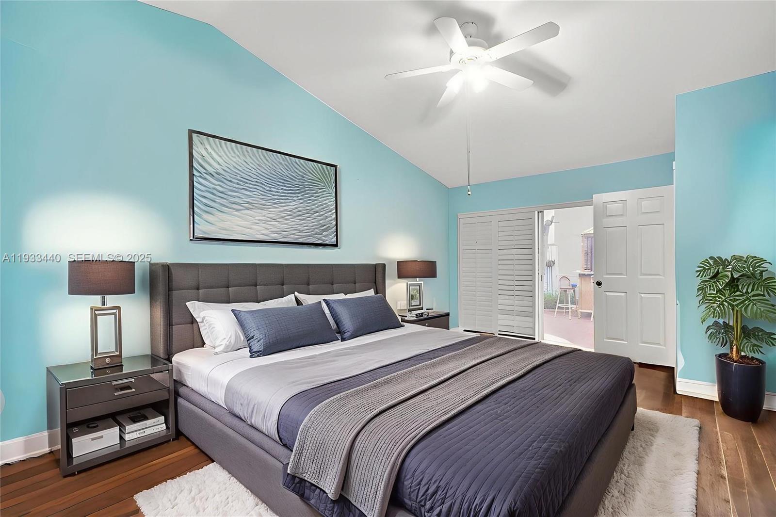 Photo of 1046 Satinleaf St  (1046), Hollywood, Florida, 33019 - 