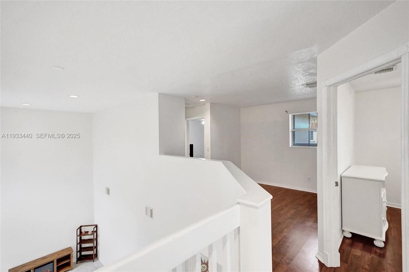 Photo of 1046 Satinleaf St  (1046), Hollywood, Florida, 33019 - 