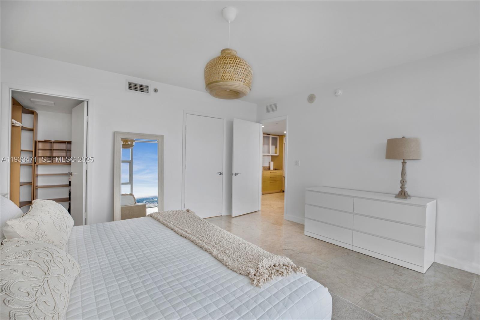 4707 1 / 1 871 sq. ft. $ 2025-12-19 0 foto