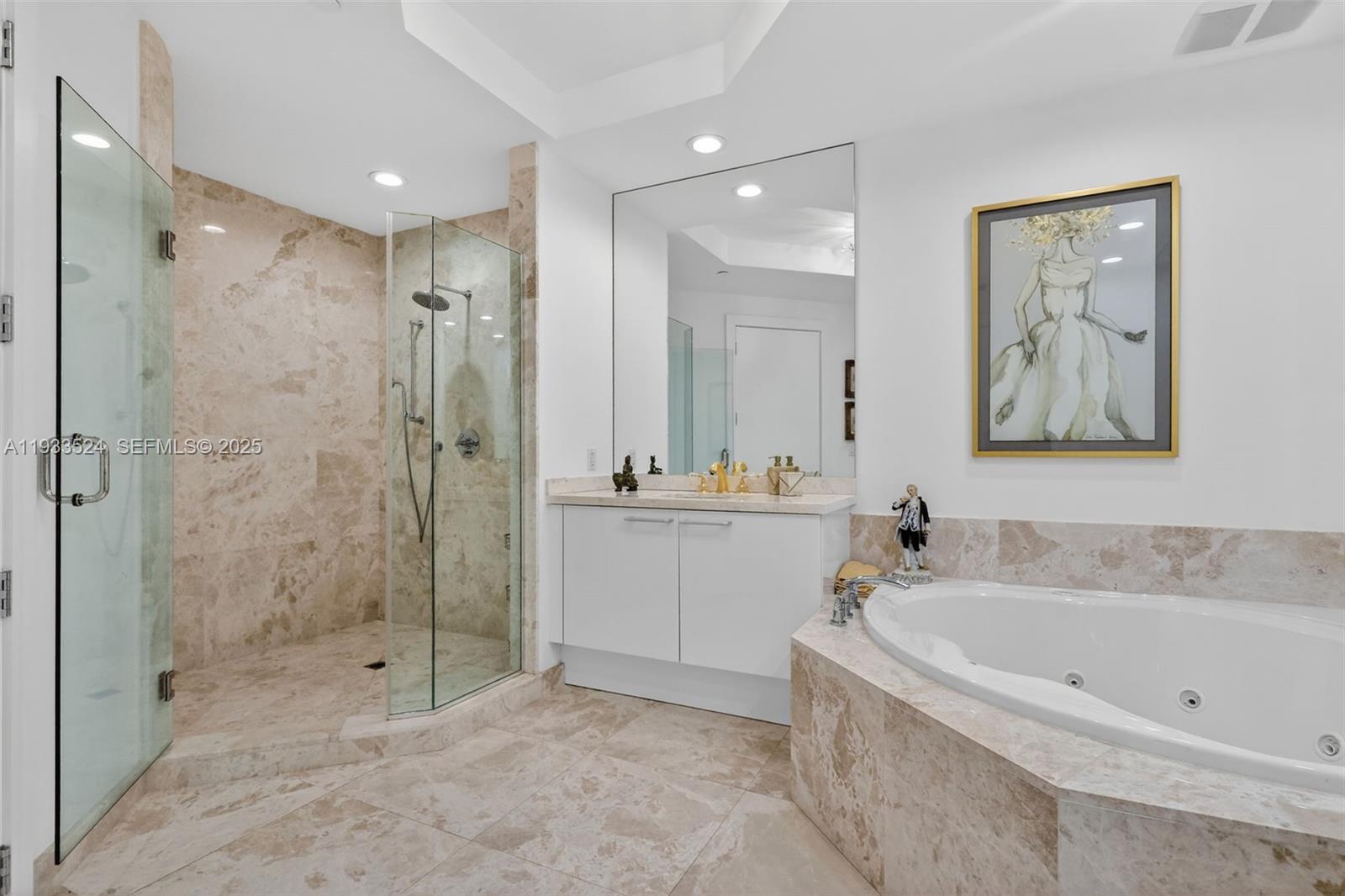 1403 3 / 3 2235 sq. ft. $ 2025-12-19 0 foto