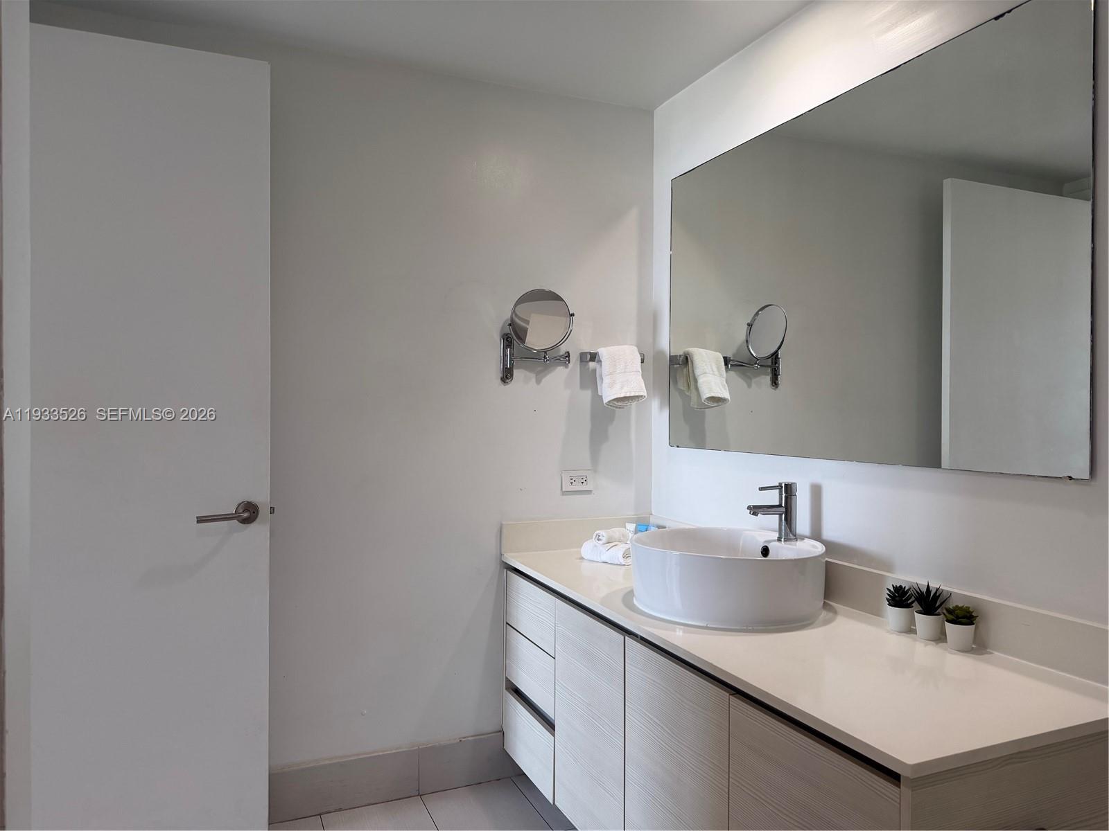 Photo of 2602 Hallandale Beach Blvd  #R1910, Hallandale Beach, Florida, 33009 - 