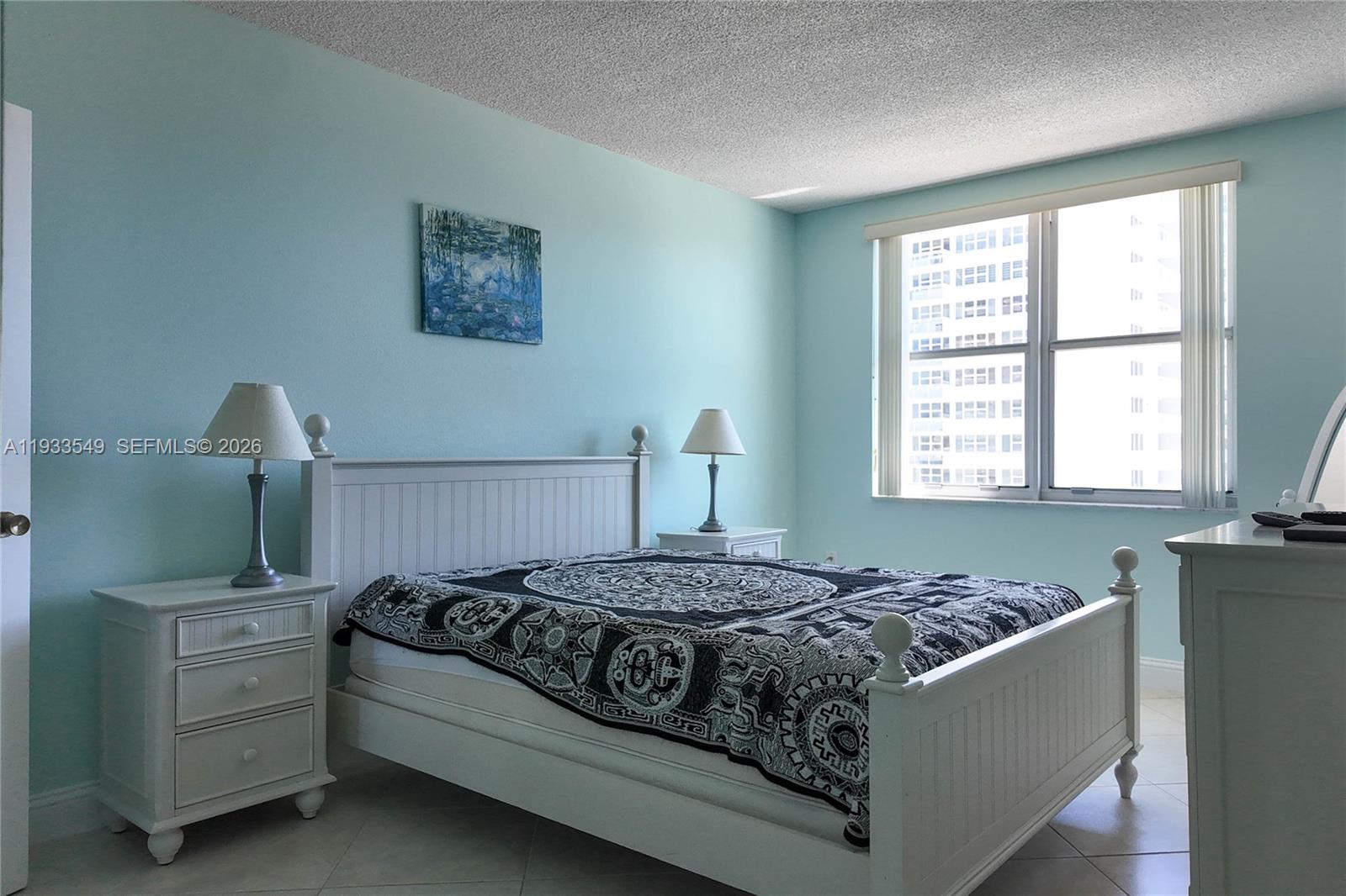 11N 1 / 2 870 sq. ft. $ 2026-08-06 0 Photo