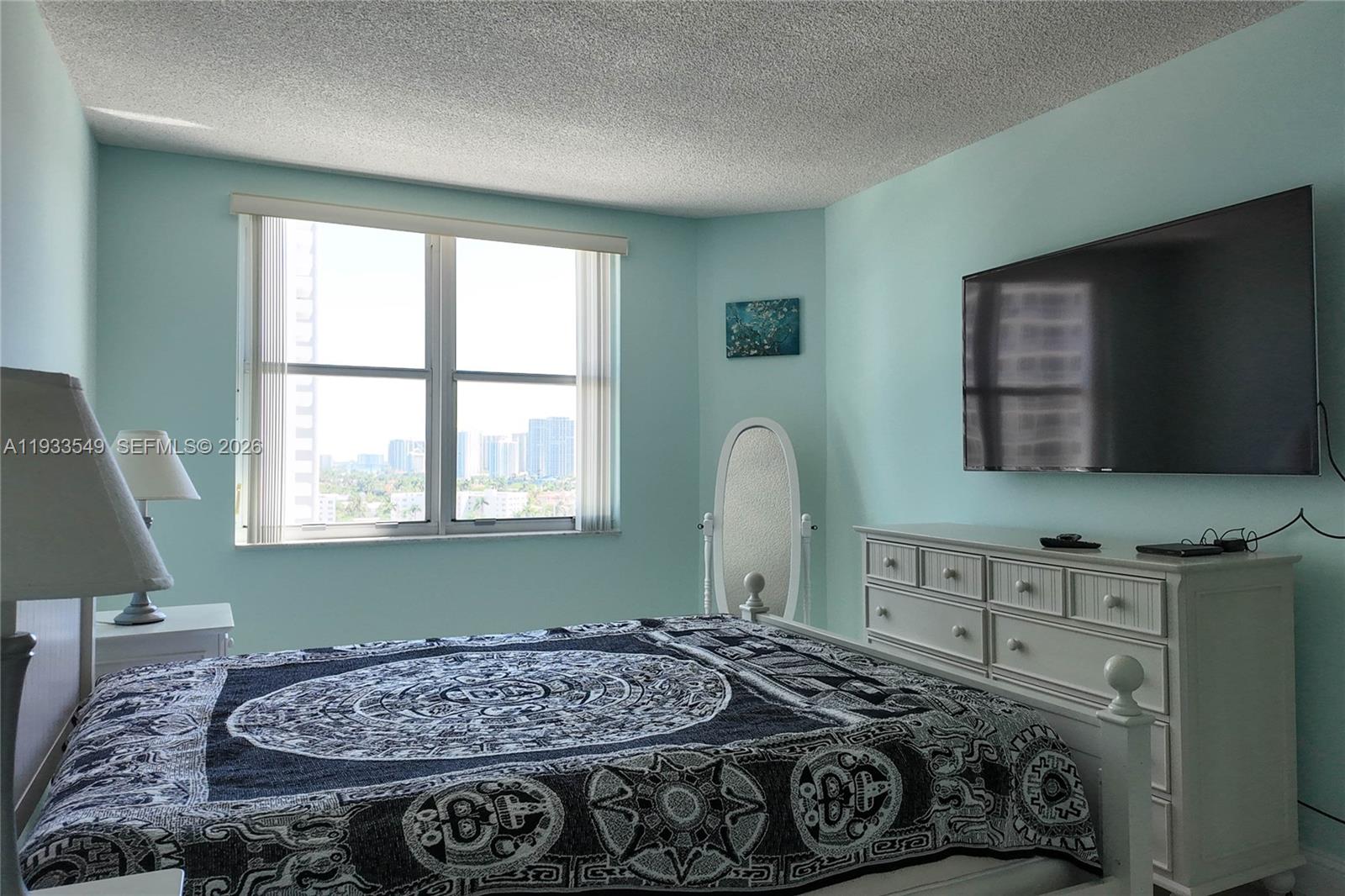 11N 1 / 2 870 sq. ft. $ 2026-08-06 0 Photo
