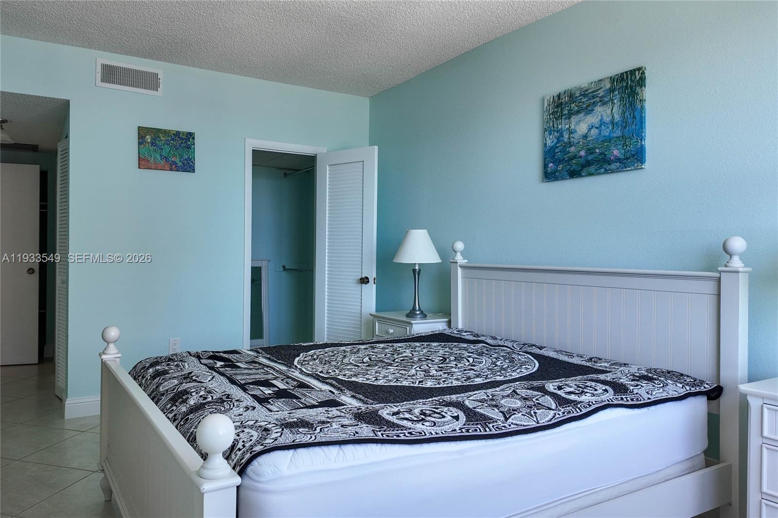 11N 1 / 2 870 sq. ft. $ 2026-08-06 0 Photo