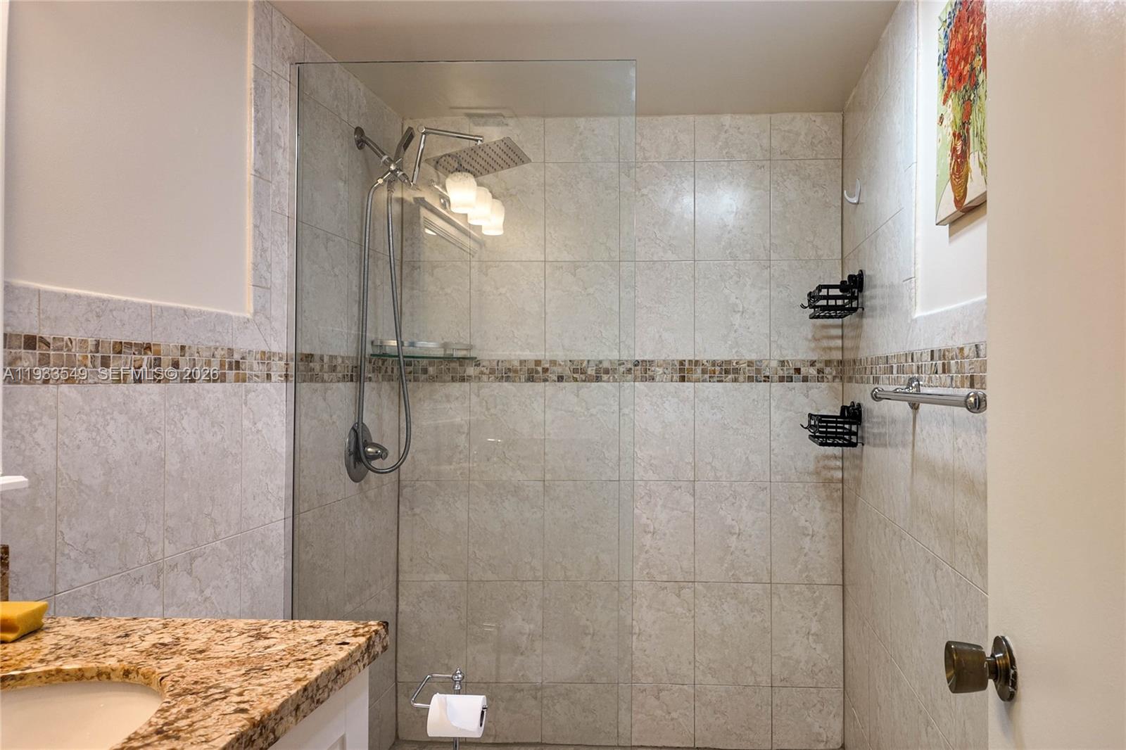 11N 1 / 2 870 sq. ft. $ 2026-08-06 0 Photo