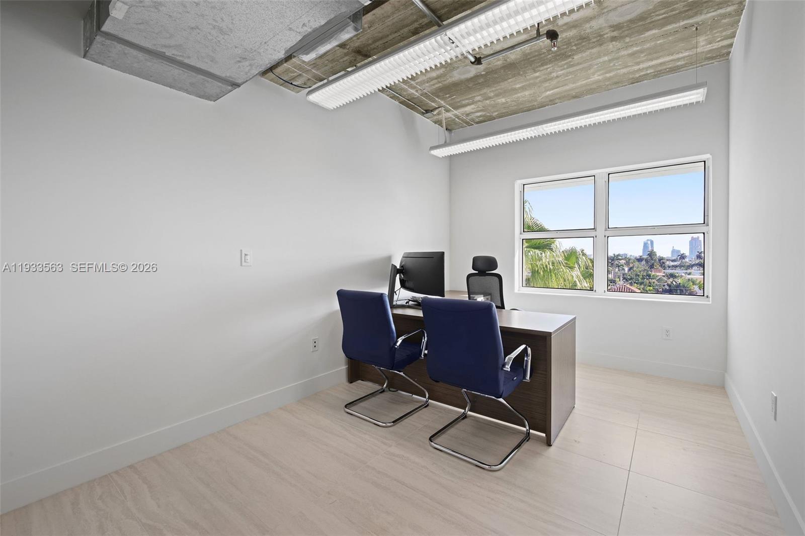 Подробнее 500 / кв.футов $ 2025-12-19 0 Фото