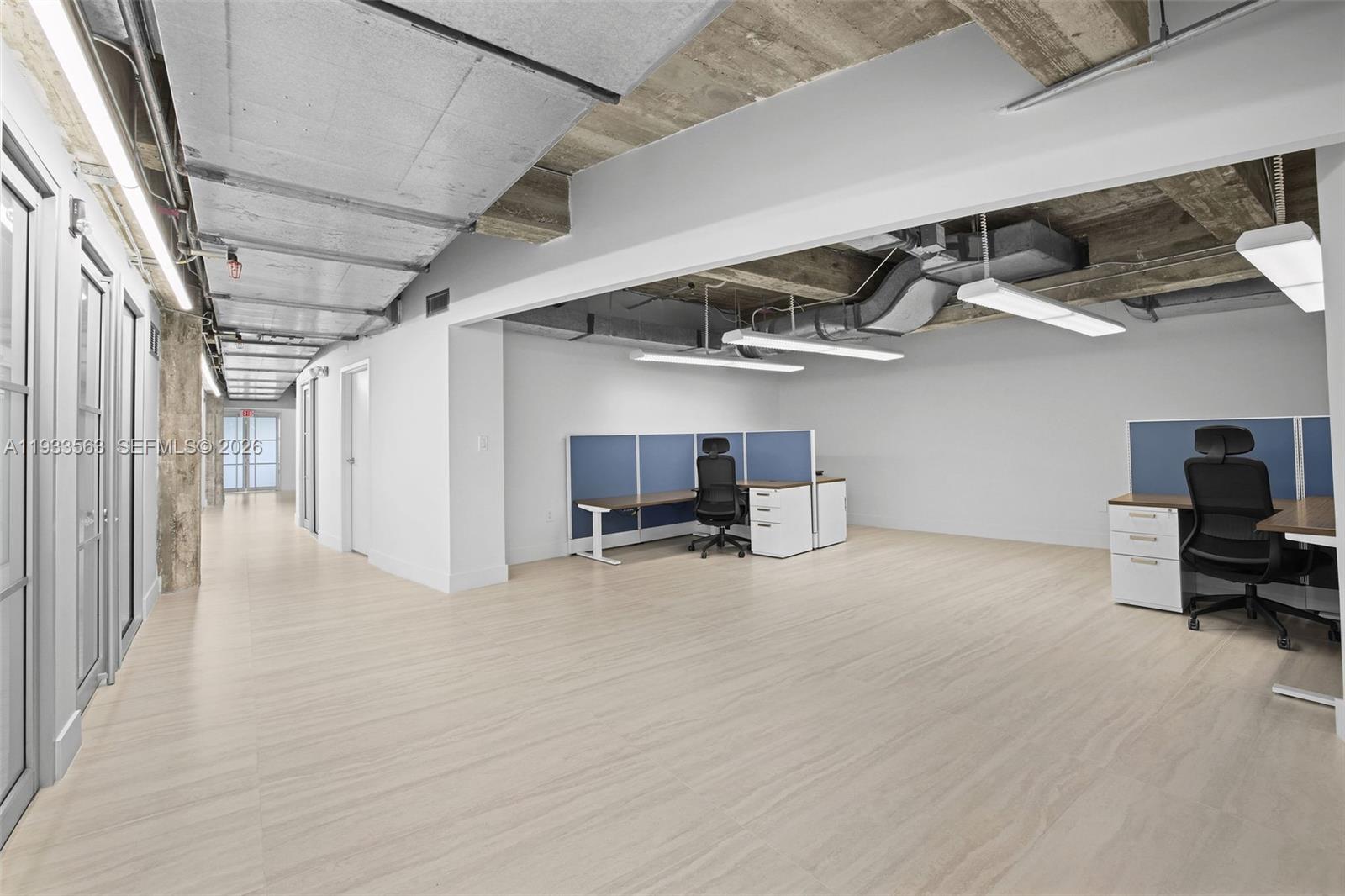 Подробнее 500 / кв.футов $ 2025-12-19 0 Фото