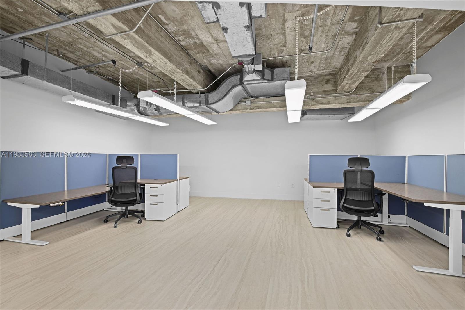 Подробнее 500 / кв.футов $ 2025-12-19 0 Фото