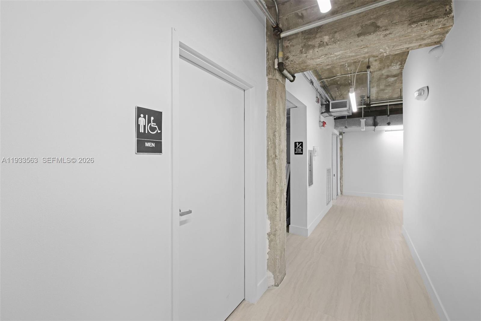 Подробнее 500 / кв.футов $ 2025-12-19 0 Фото