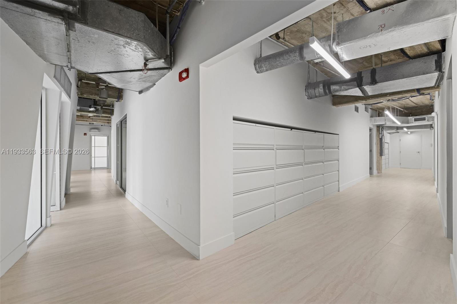 Подробнее 500 / кв.футов $ 2025-12-19 0 Фото