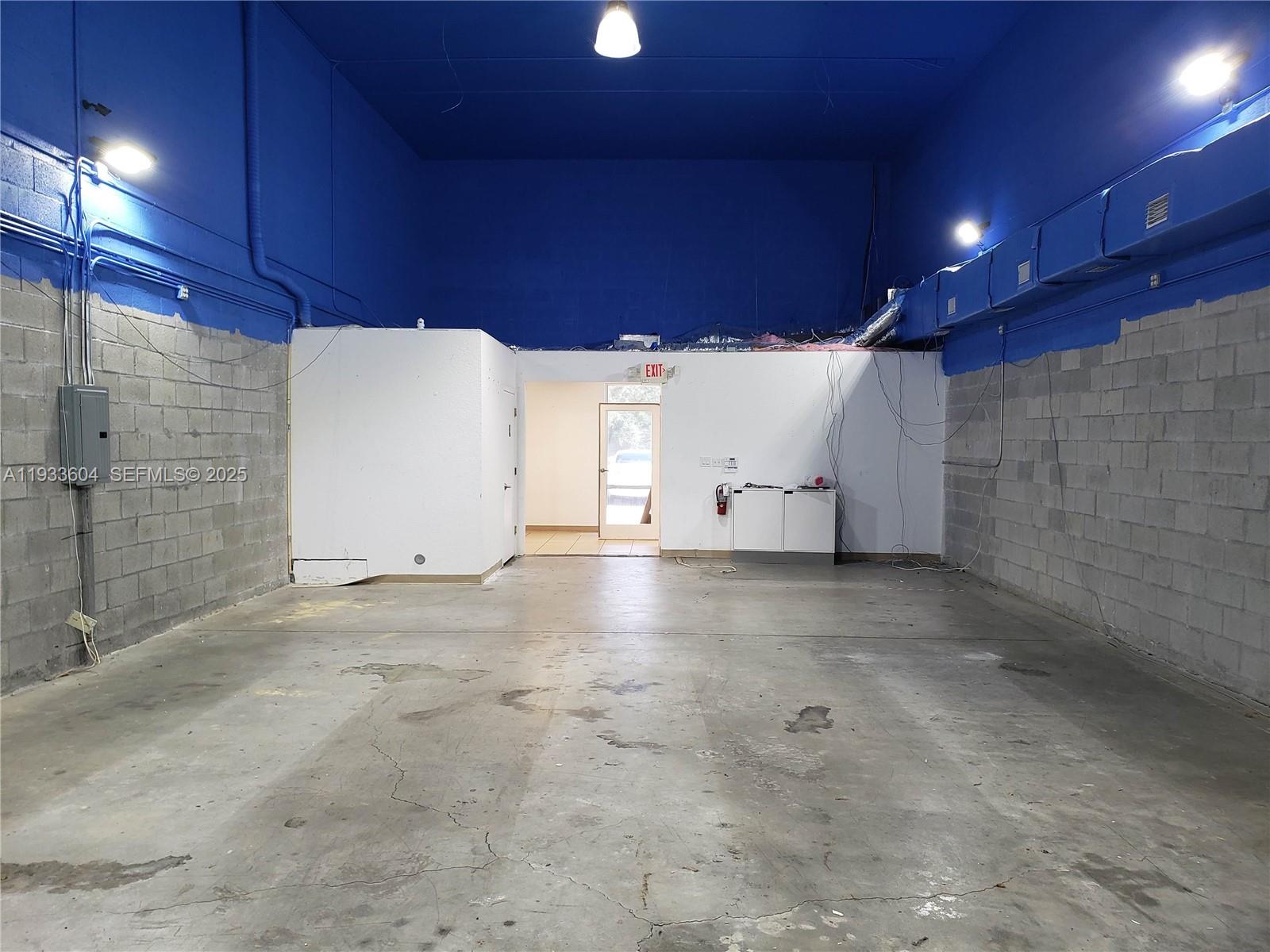 2  /   sq. ft. $ 2025-12-19 0 Photo