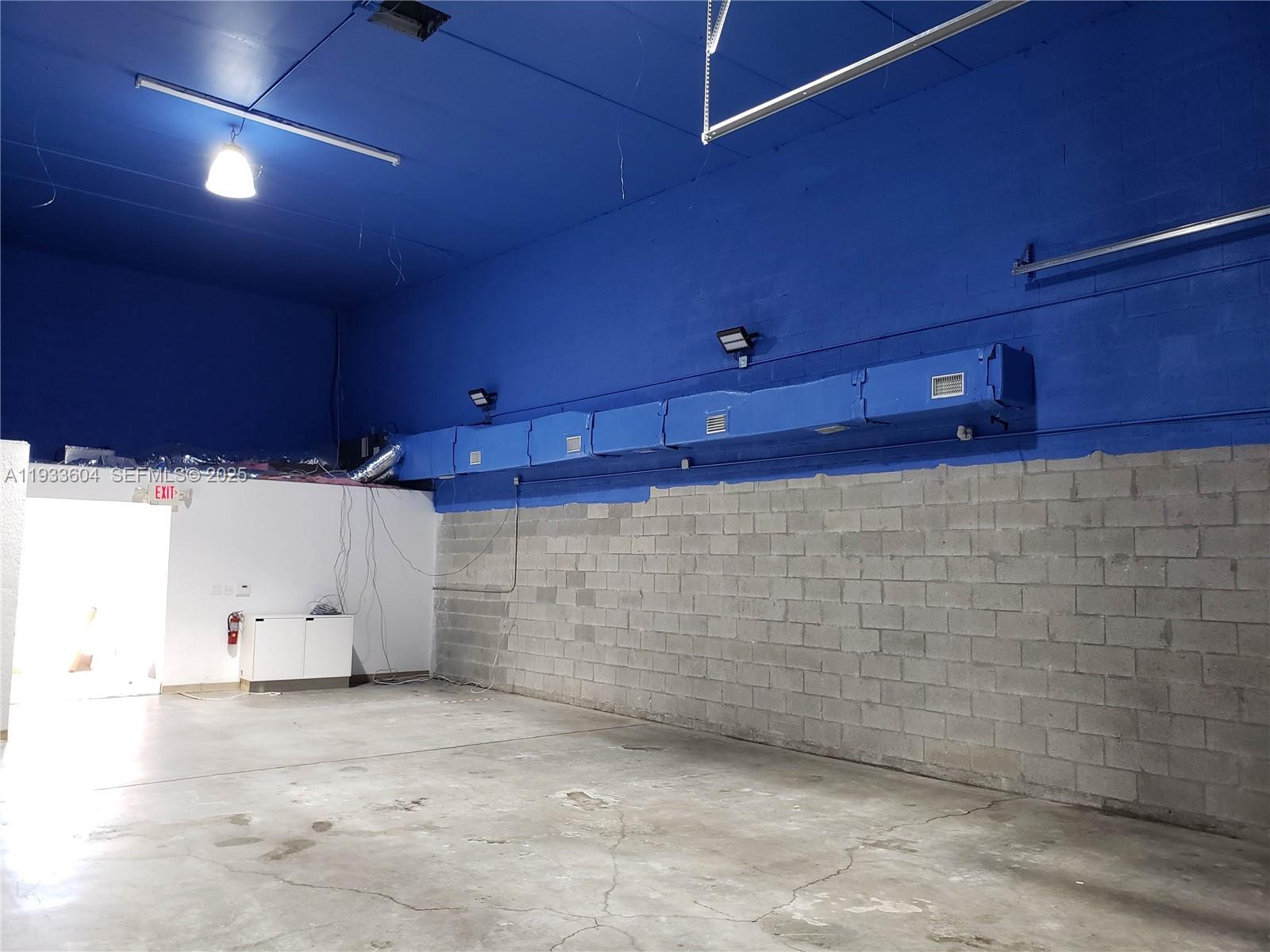 2  /   sq. ft. $ 2025-12-19 0 Photo