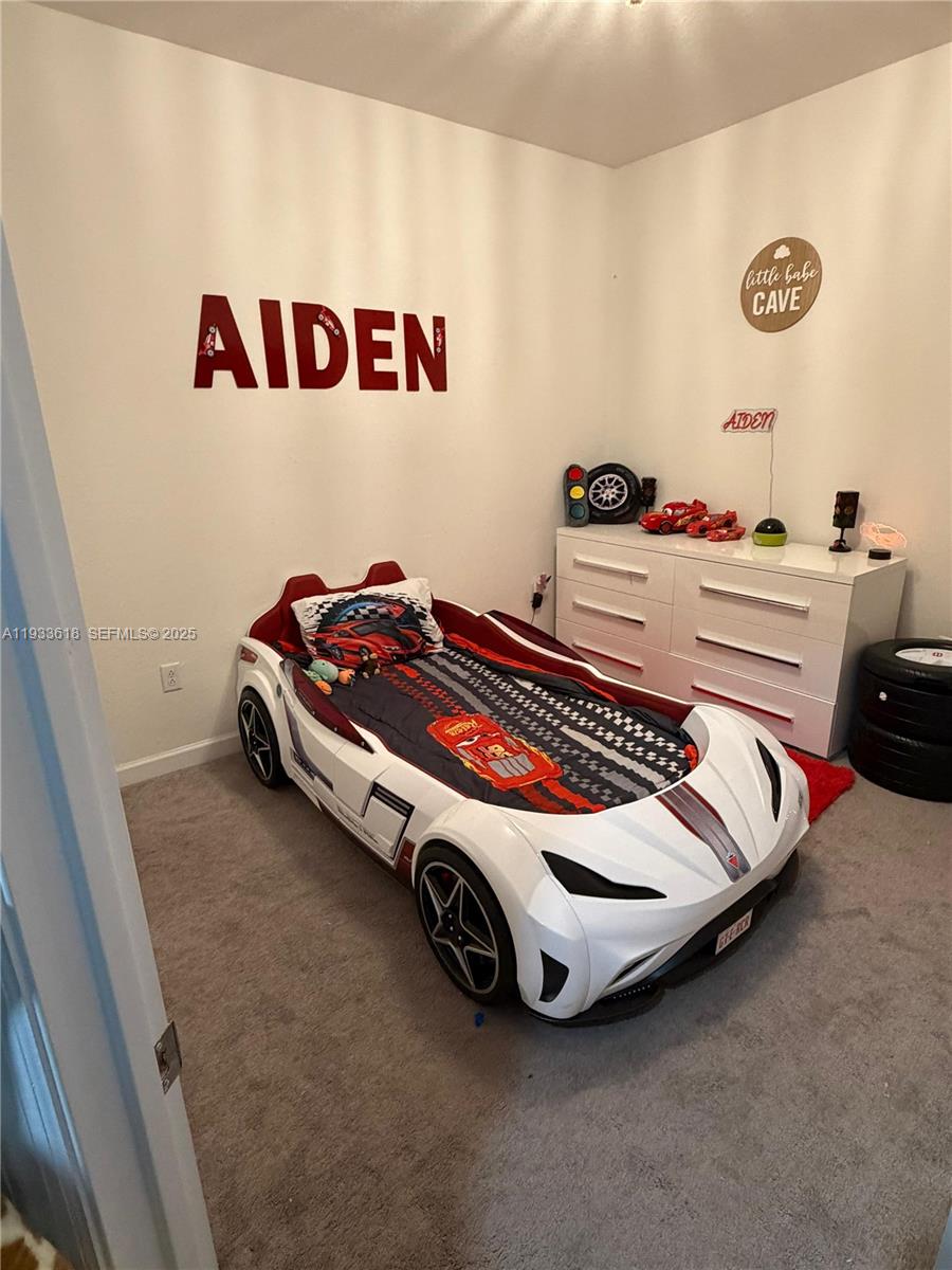 See details 9965 3 / 3 1539 sq. ft. $ 2025-12-19 0 Photo