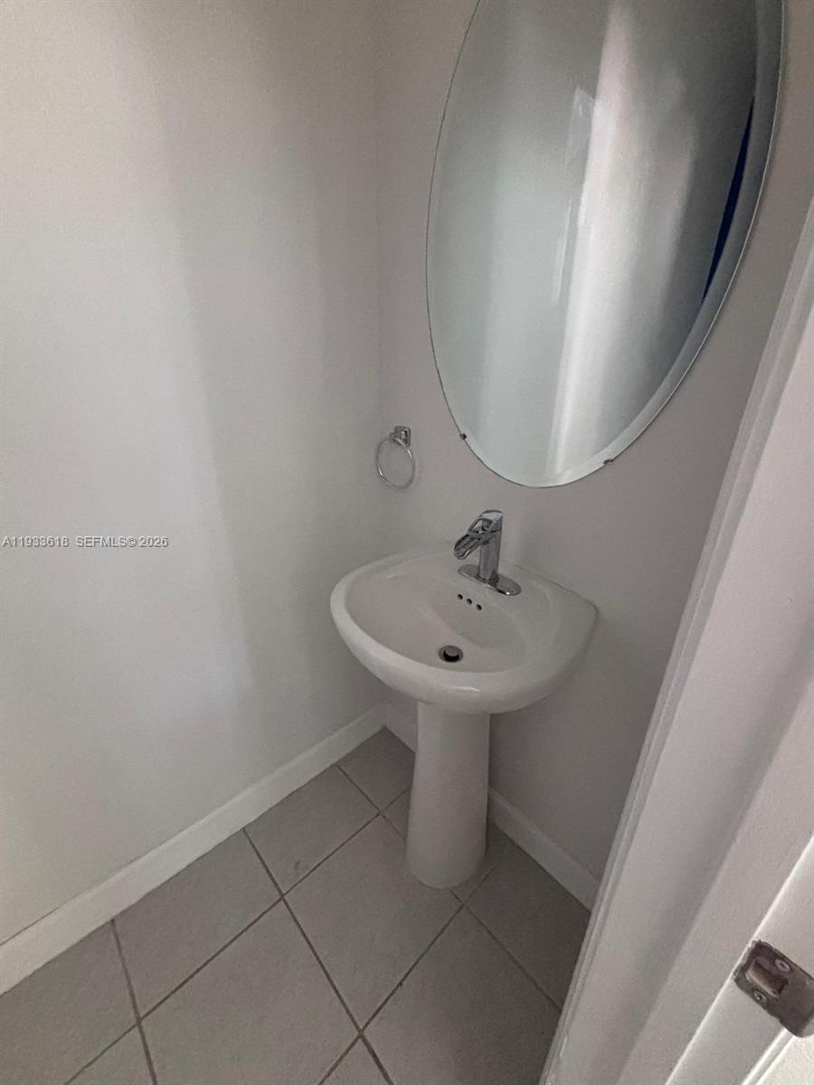 See details 9965 3 / 3 1539 sq. ft. $ 2026-02-02 0 Photo