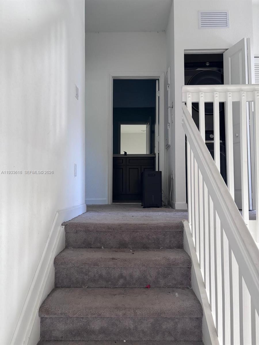 See details 9965 3 / 3 1539 sq. ft. $ 2026-02-02 0 Photo