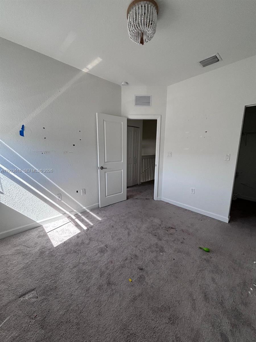 See details 9965 3 / 3 1539 sq. ft. $ 2026-02-02 0 Photo