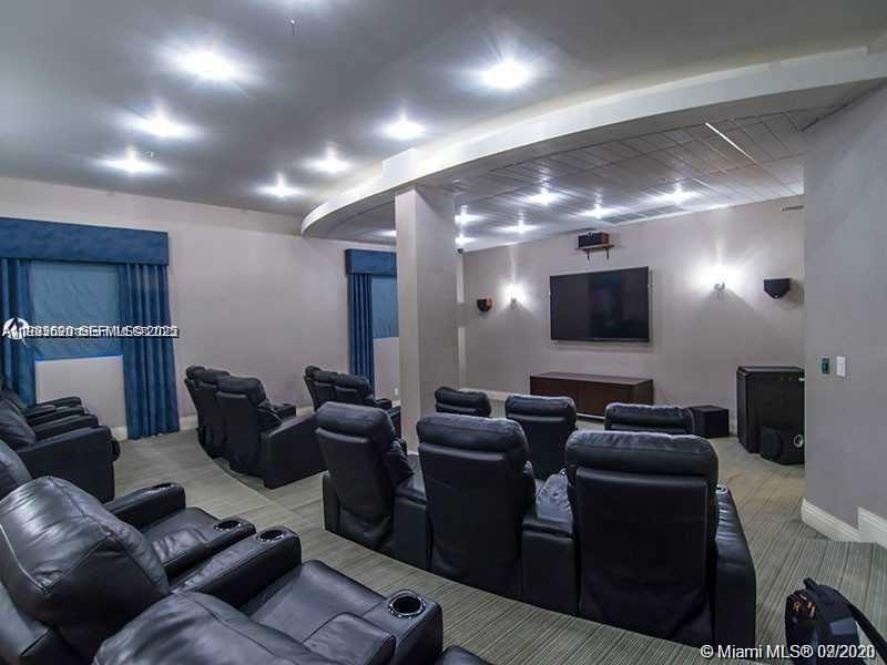 Photo of 3901 Ocean Dr  #14Q, Hollywood, Florida, 33019 - 