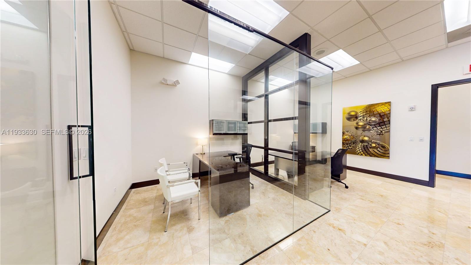 108  /   кв.футов $ 2025-12-19 0 Фото