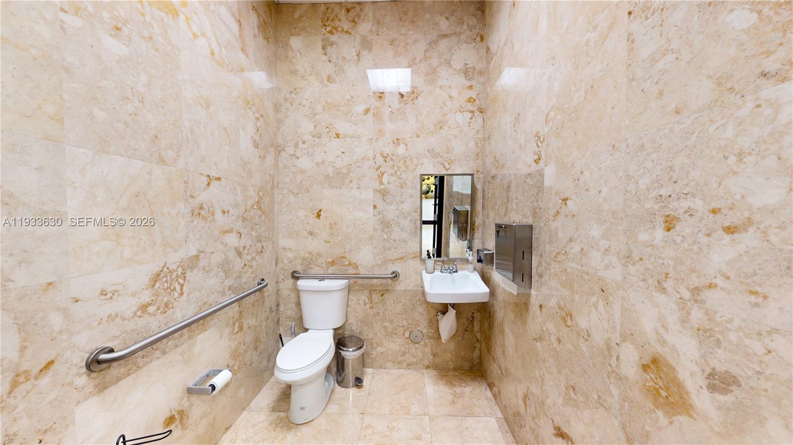 108  /   кв.футов $ 2025-12-19 0 Фото