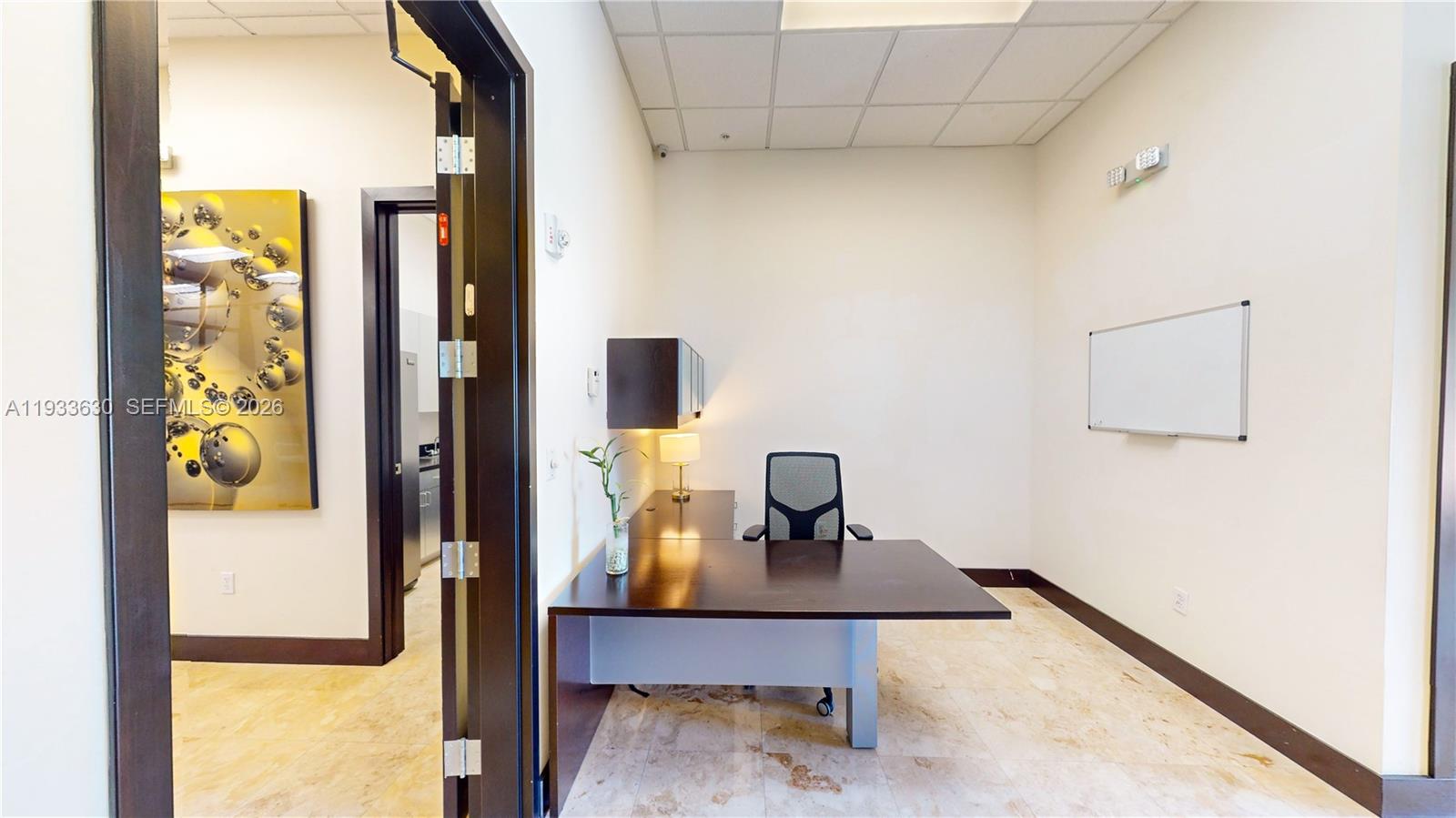 108  /   кв.футов $ 2025-12-19 0 Фото