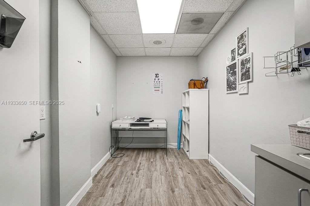 101  /   sq. ft. $ 2025-12-20 0 Photo