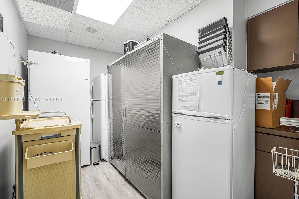 101  /   sq. ft. $ 2025-12-20 0 Photo